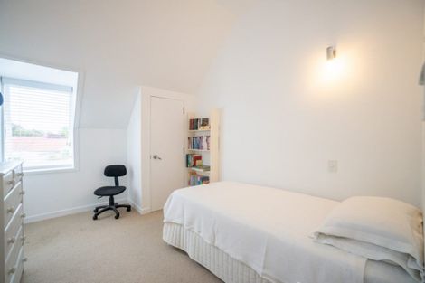 Photo of property in 49 Buick Crescent, Awapuni, Palmerston North, 4412