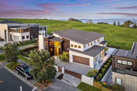 Photo of property in 27 Bearing Parade, Long Bay, Auckland, 0630