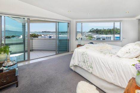 Photo of property in 74 Compass Way, Half Moon Bay, Auckland, 2012