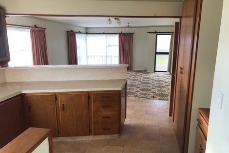 Photo of property in 10 Dives Avenue, Hawera, 4610