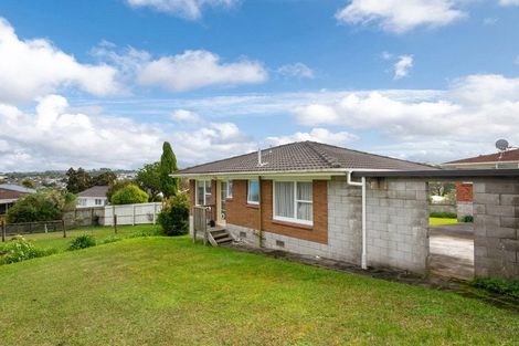 Photo of property in 2/28b Sunnynook Road, Sunnynook, Auckland, 0620
