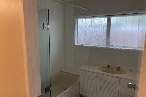 Photo of property in 1/2 Short Street, Papakura, 2110