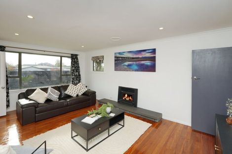 Photo of property in 13 Petries Road, Woodend, 7610