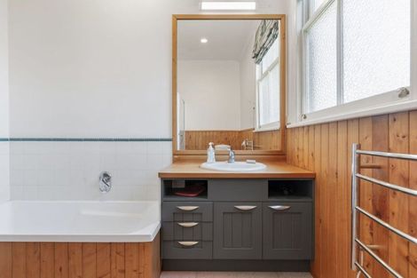 Photo of property in 218 High Street South, Carterton, 5713