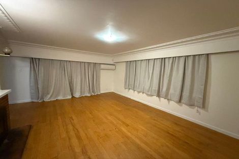 Photo of property in 10 Boler Place, New Lynn, Auckland, 0600