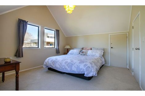 Photo of property in 1/964 Beach Road, Torbay, Auckland, 0630