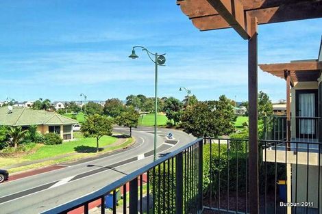 Photo of property in 15 Gunner Drive, Te Atatu Peninsula, Auckland, 0610