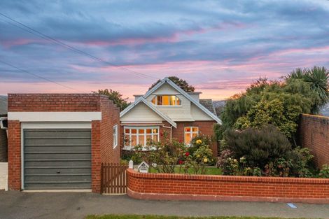 Photo of property in 6 Grandview Crescent, Opoho, Dunedin, 9010