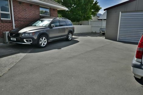 Photo of property in 384 Yaldhurst Road, Russley, Christchurch, 8042