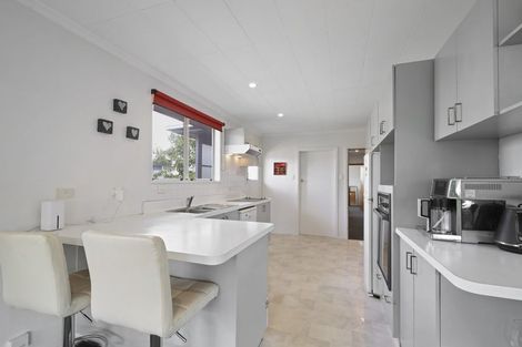 Photo of property in 8 Stackhouse Avenue, Bishopdale, Christchurch, 8053