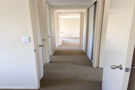 Photo of property in 1 Kenwick Place, Burswood, Auckland, 2013