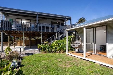 Photo of property in 18 Haywards Lane, Duvauchelle, 7581