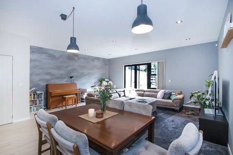 Photo of property in 9/40 Scarlet Oak Drive, Schnapper Rock, Auckland, 0632