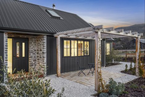 Photo of property in 129 Hall Road, Bannockburn, Cromwell, 9384