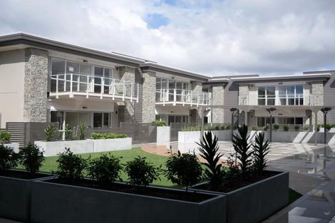 Photo of property in 304/252 Centreway Road, Orewa, 0931