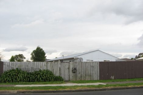 Photo of property in 68 Kayes Road, Pukekohe, 2120