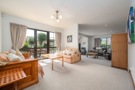 Photo of property in 158 Westchester Drive, Churton Park, Wellington, 6037