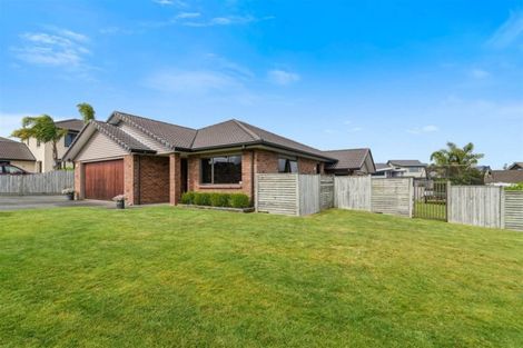 Photo of property in 16 Devoy Drive, Owhata, Rotorua, 3010