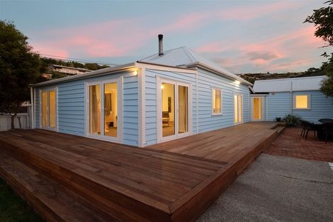 Photo of property in 16 Augusta Street, Redcliffs, Christchurch, 8081