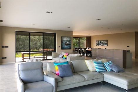 Photo of property in 45 Harry Dreadon Road, Opaheke, Papakura, 2584