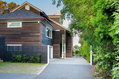 Photo of property in 37b View Road, Campbells Bay, Auckland, 0630