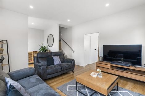 Photo of property in 2/7 Wastney Road, Alfriston, Auckland, 2105