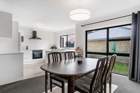 Photo of property in 2/11 Beach Road, Pahurehure, Papakura, 2113