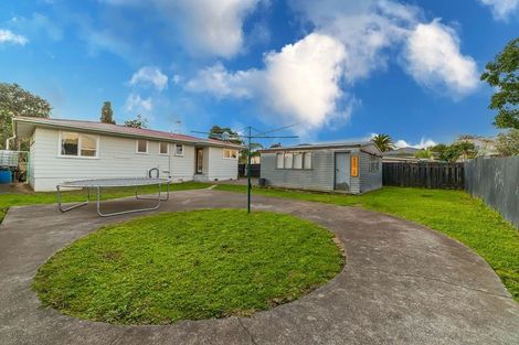 Photo of property in 14 Swallow Drive, Manurewa, Auckland, 2102