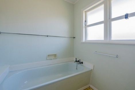 Photo of property in 25 Rimu Street, Waikanae, 5036