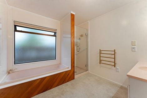 Photo of property in 6a Brian Avenue, Forrest Hill, Auckland, 0620