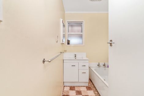 Photo of property in 284 Clayton Road, Pukehangi, Rotorua, 3015