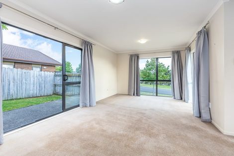 Photo of property in 2 Seamount Drive, Red Beach, 0932