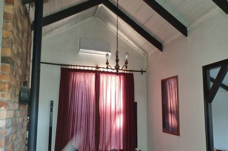 Photo of property in 150 Wirihana Road, Hawera, 4674