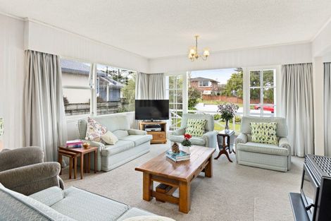 Photo of property in 51 Gordon Avenue, Forrest Hill, Auckland, 0620