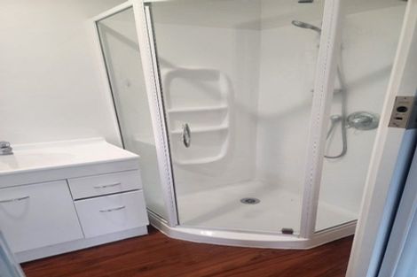 Photo of property in 32 Strowan Road, Strowan, Christchurch, 8052