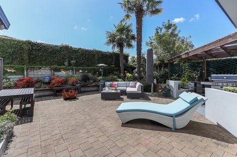 Photo of property in 43 Tawavale Street, Pukehangi, Rotorua, 3015