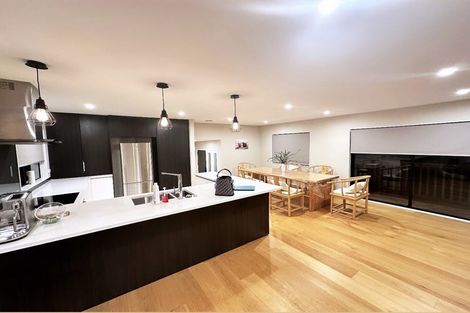 Photo of property in 168 Luckens Road, West Harbour, Auckland, 0618