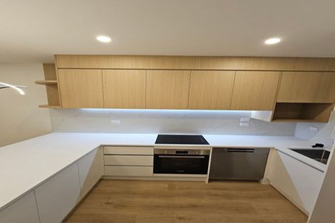 Photo of property in 59e Highland Park Drive, Highland Park, Auckland, 2010