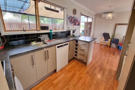 Photo of property in 1/1 Bishopgate Street, Birkdale, Auckland, 0626