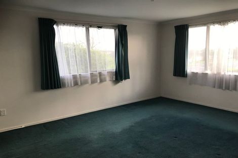 Photo of property in 1 Ardee Close, East Tamaki, Auckland, 2016