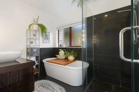 Photo of property in 61 Waipuna Grove, Welcome Bay, Tauranga, 3112