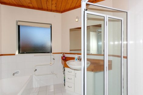 Photo of property in 373 Mangorei Road, Merrilands, New Plymouth, 4312