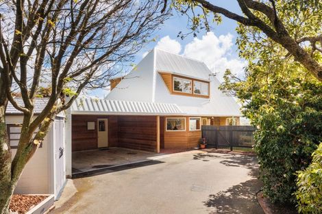 Photo of property in 96 Clifton Terrace, Fitzherbert, Palmerston North, 4410