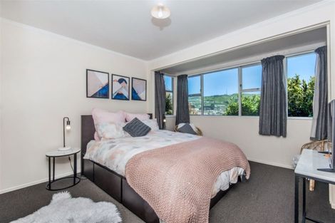 Photo of property in 16 Sheridan Terrace, Johnsonville, Wellington, 6037