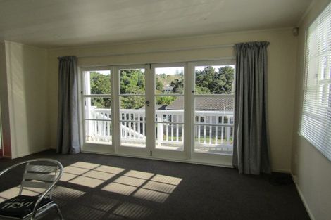 Photo of property in 1/12 Vonnell Place, Birkdale, Auckland, 0626