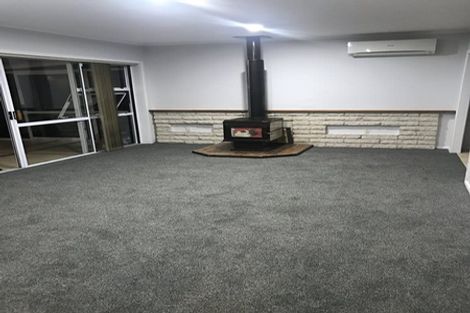 Photo of property in 97 Sturges Road, Henderson, Auckland, 0612