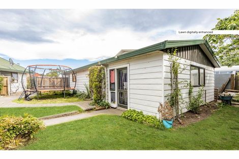 Photo of property in 11 Kowai Place, Amberley, 7410