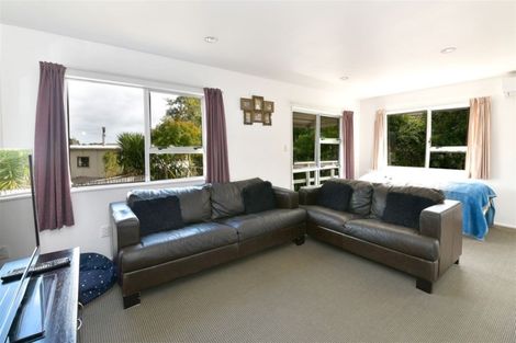 Photo of property in 44b Brian Crescent, Stanmore Bay, Whangaparaoa, 0932