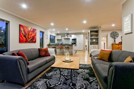 Photo of property in 57 Laurel Oak Drive, Schnapper Rock, Auckland, 0632