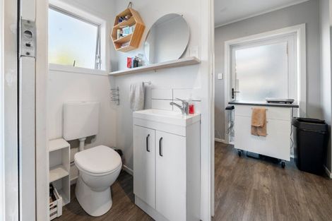 Photo of property in 33e Sanders Avenue, Westown, New Plymouth, 4310